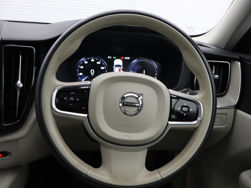 Used Volvo XC60 2020 for sale - 76981359: Photo 44