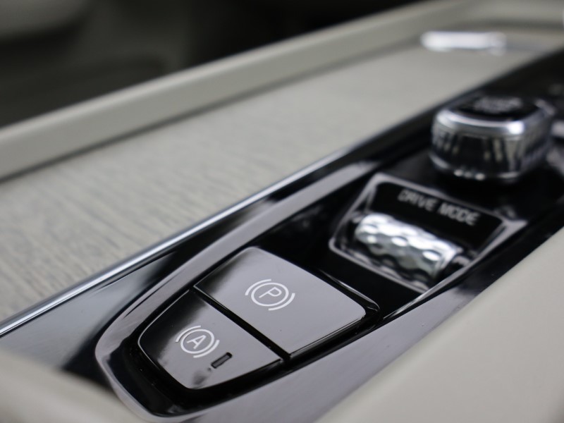 Used Volvo XC60 2020 for sale - 76981359: Photo 54