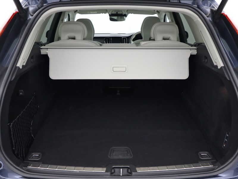 Used Volvo XC60 2020 for sale - 76981359: Photo 61