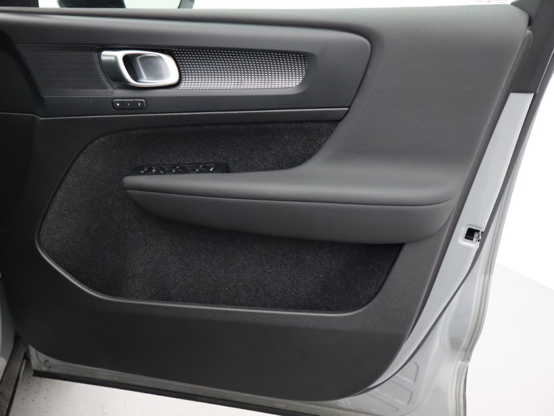 Used Volvo XC40 2025 for sale - 76980874: Photo 16