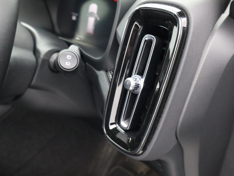 Used Volvo XC40 2025 for sale - 76980874: Photo 20