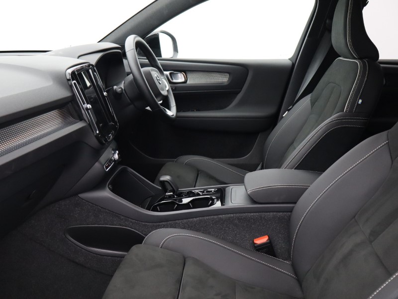 Used Volvo XC40 2025 for sale - 76980874: Photo 5