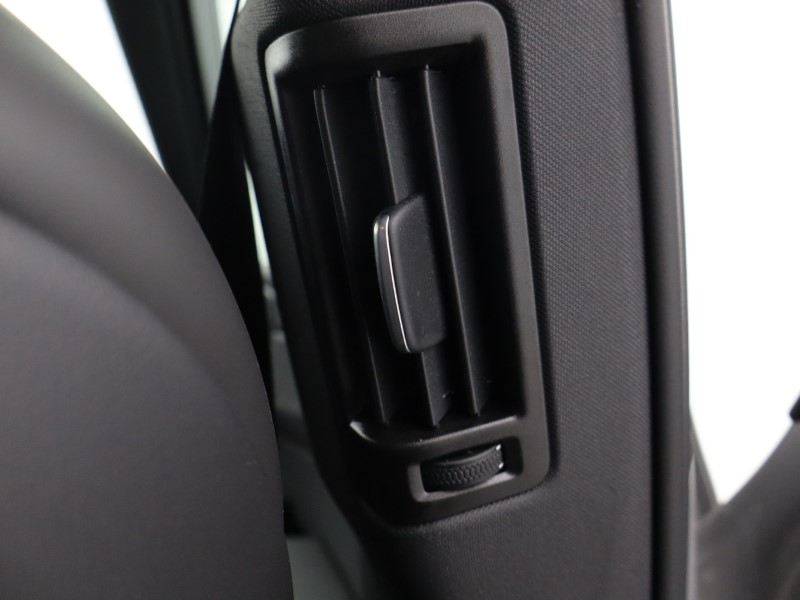 Used Volvo XC60 2025 for sale - 76981426: Photo 32