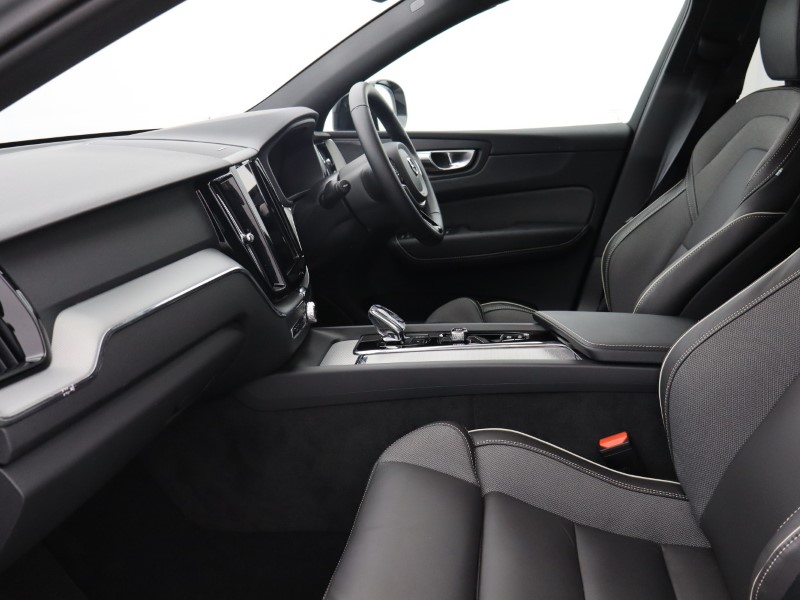 Used Volvo XC60 2025 for sale - 76981426: Photo 5