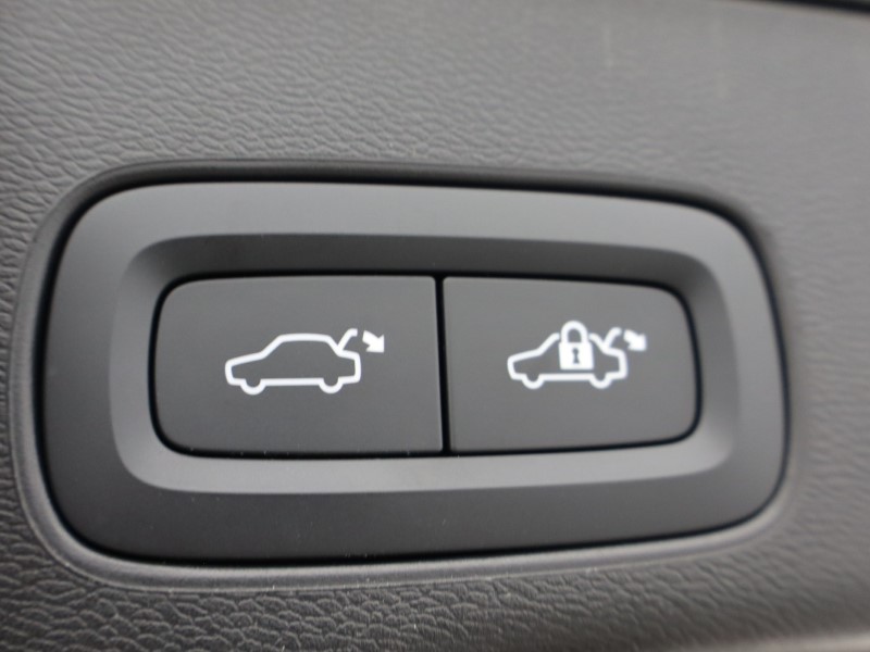 Used Volvo XC60 2023 for sale - 77950808: Photo 26