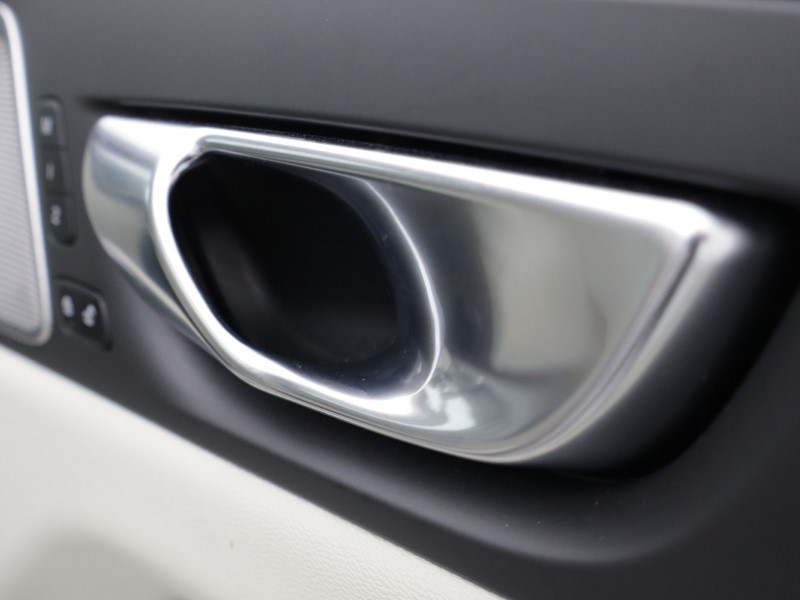 Used Volvo XC60 2023 for sale - 77950808: Photo 31