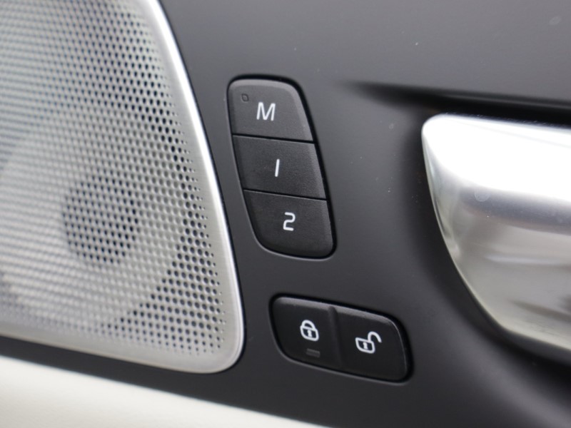 Used Volvo XC60 2023 for sale - 77950808: Photo 32