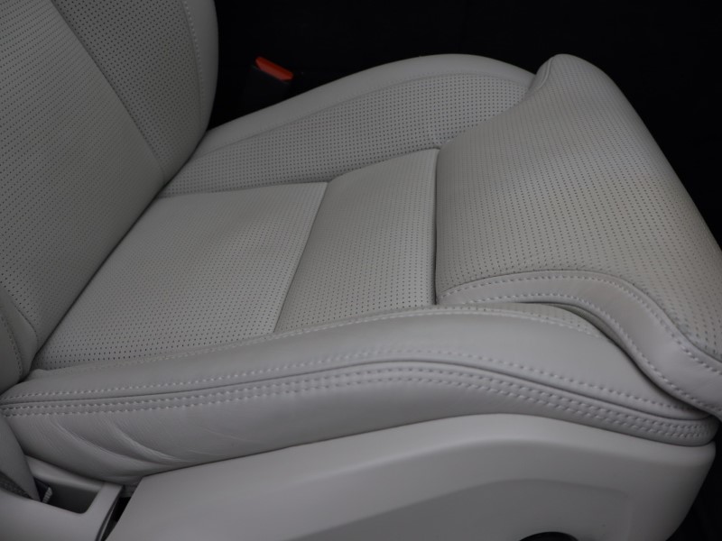 Used Volvo XC60 2023 for sale - 77950808: Photo 36