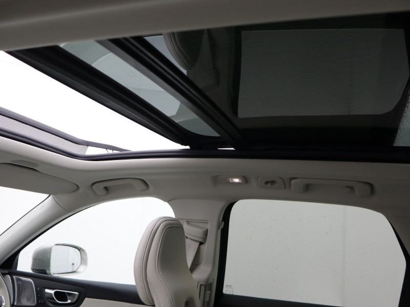 Used Volvo XC60 2023 for sale - 77950808: Photo 38