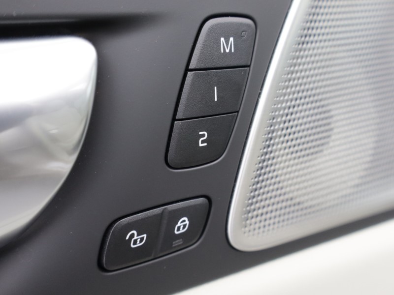 Used Volvo XC60 2023 for sale - 77950808: Photo 43