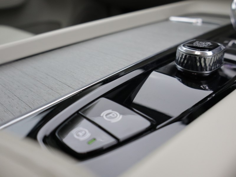 Used Volvo XC60 2023 for sale - 77950808: Photo 61