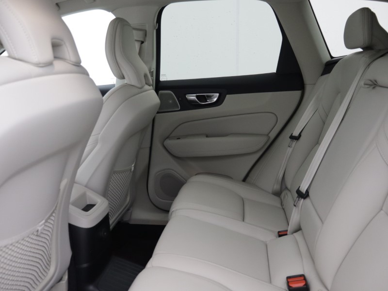 Used Volvo XC60 2023 for sale - 77950808: Photo 7