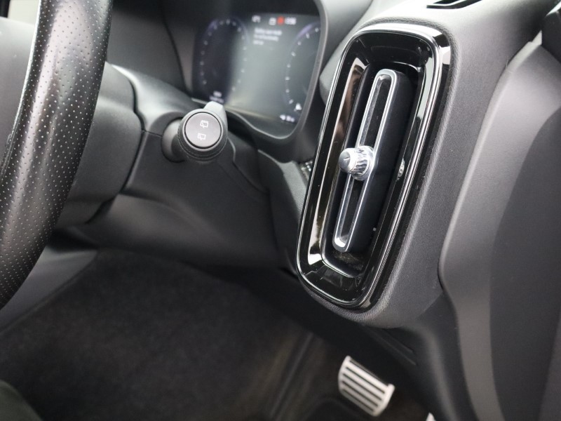 Used Volvo XC40 2020 for sale - 76981813: Photo 33