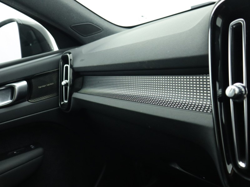 Used Volvo XC40 2020 for sale - 76981813: Photo 57