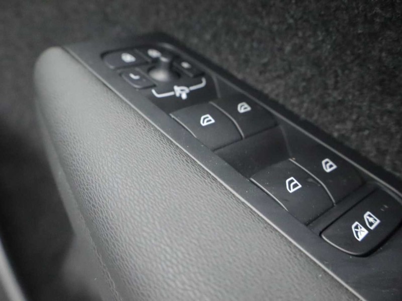 Used Volvo C40 2023 for sale - 76982398: Photo 30