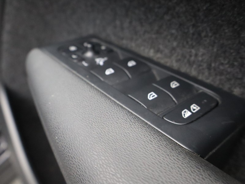 Used Volvo XC40 2022 for sale - 76982209: Photo 33