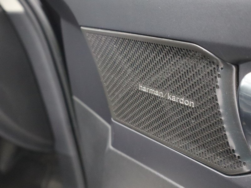 Used Volvo XC40 2022 for sale - 76982209: Photo 34