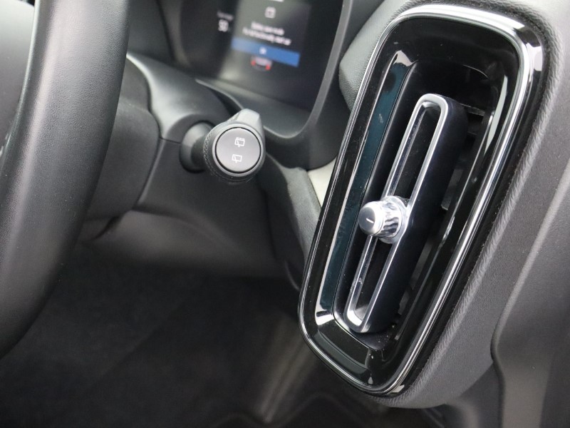 Used Volvo XC40 2022 for sale - 76982209: Photo 37