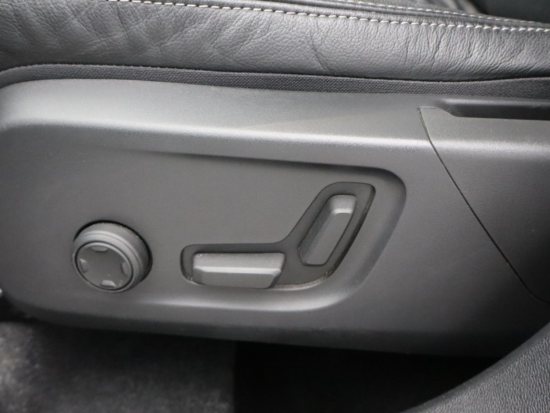 Used Volvo XC40 2022 for sale - 76982209: Photo 44