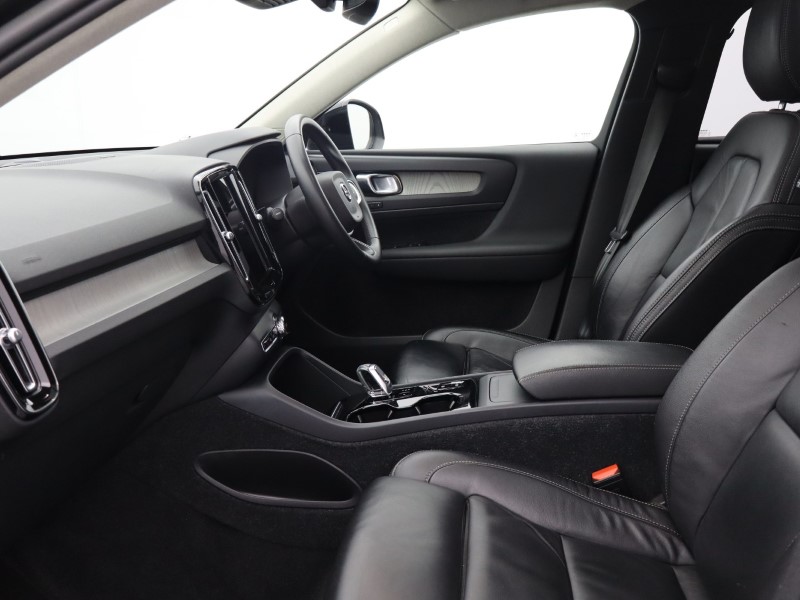 Used Volvo XC40 2022 for sale - 76982209: Photo 5