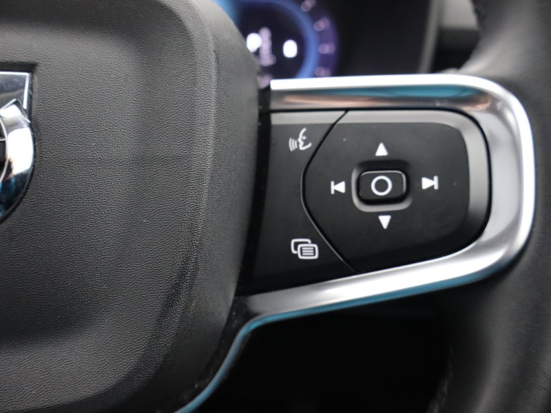 Used Volvo XC40 2022 for sale - 76982209: Photo 54