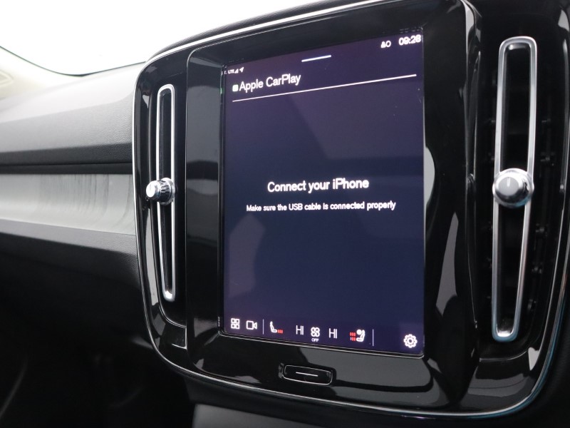 Used Volvo XC40 2022 for sale - 76982209: Photo 60