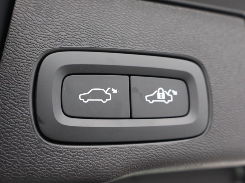 Used Volvo XC60 2023 for sale - 77665245: Photo 30