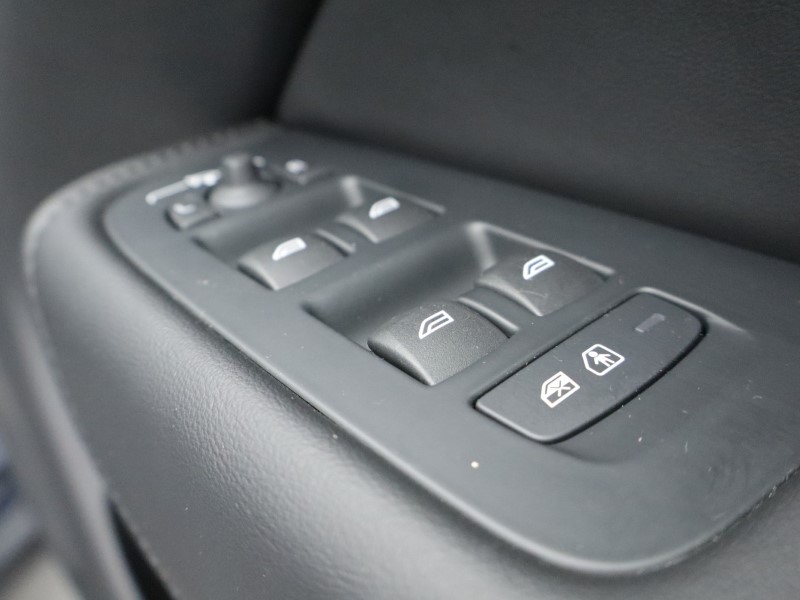 Used Volvo XC60 2023 for sale - 77665245: Photo 35