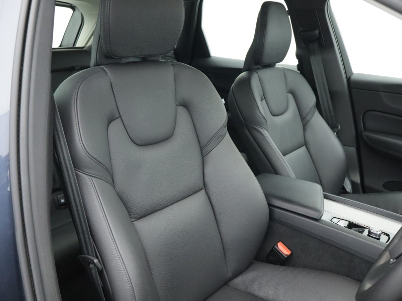 Used Volvo XC60 2023 for sale - 77665245: Photo 40