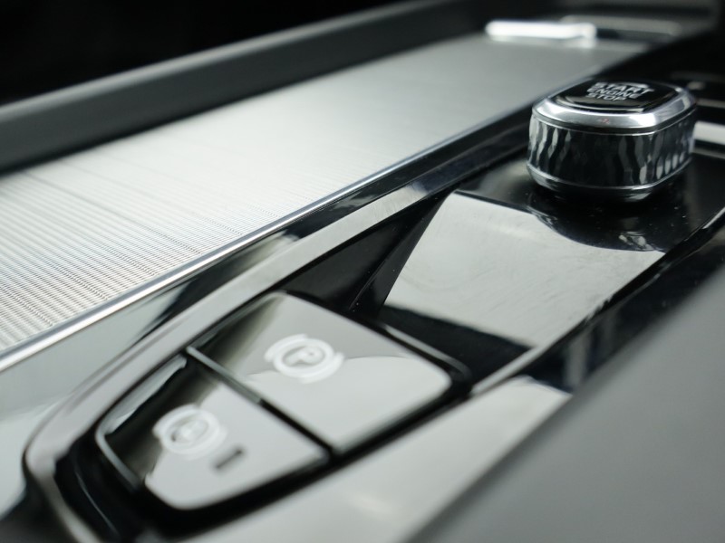 Used Volvo XC60 2023 for sale - 77665245: Photo 65