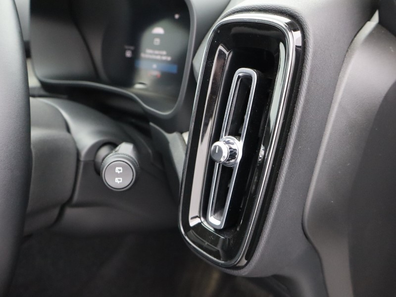 Used Volvo XC40 2024 for sale - 77445814: Photo 21