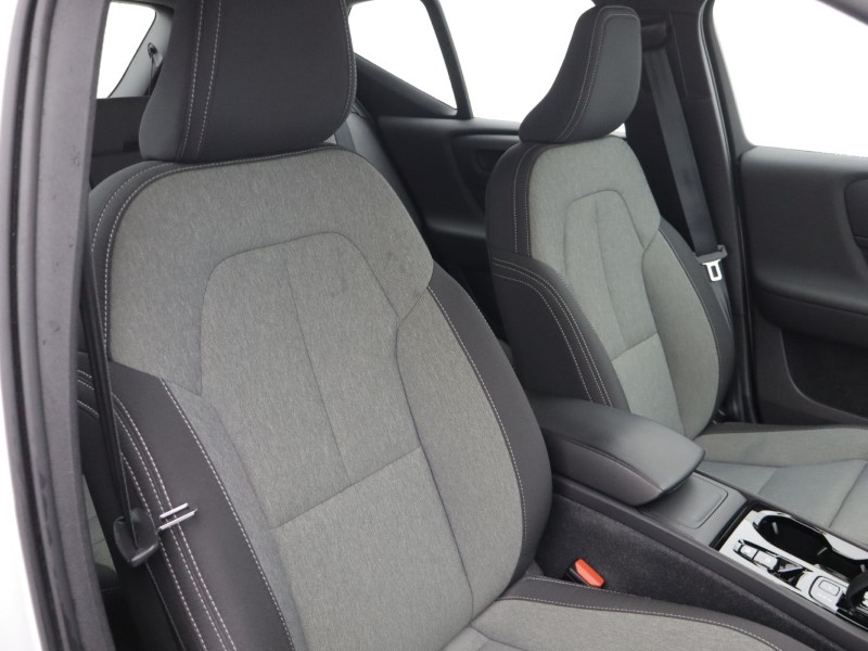 Used Volvo XC40 2023 for sale - 77988562: Photo 36