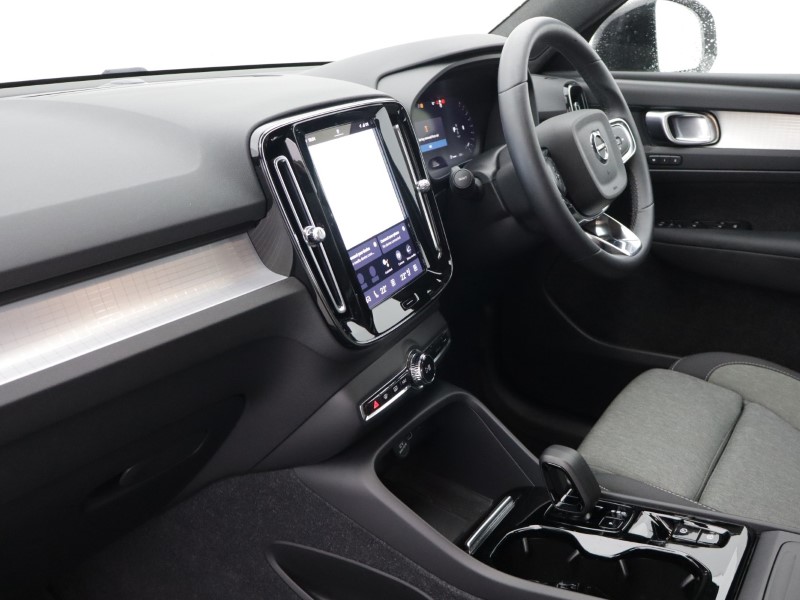 Used Volvo XC40 2023 for sale - 77988562: Photo 40