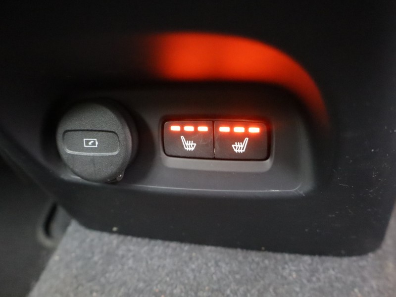 Used Volvo XC40 2023 for sale - 77988562: Photo 44