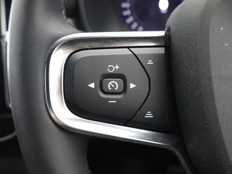 Used Volvo XC40 2023 for sale - 77988562: Photo 47