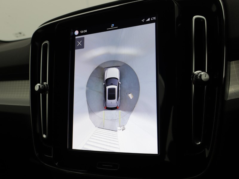 Used Volvo XC40 2023 for sale - 77988562: Photo 51