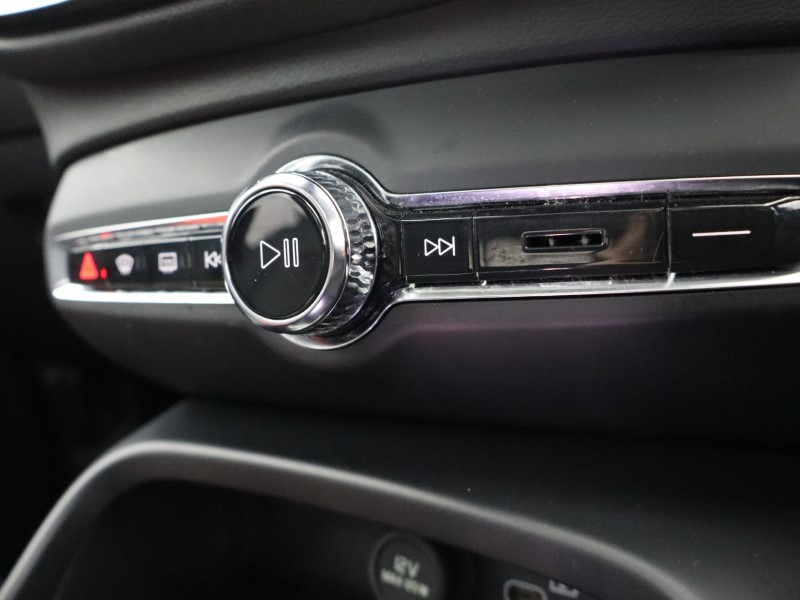 Used Volvo XC40 2023 for sale - 77001350: Photo 61