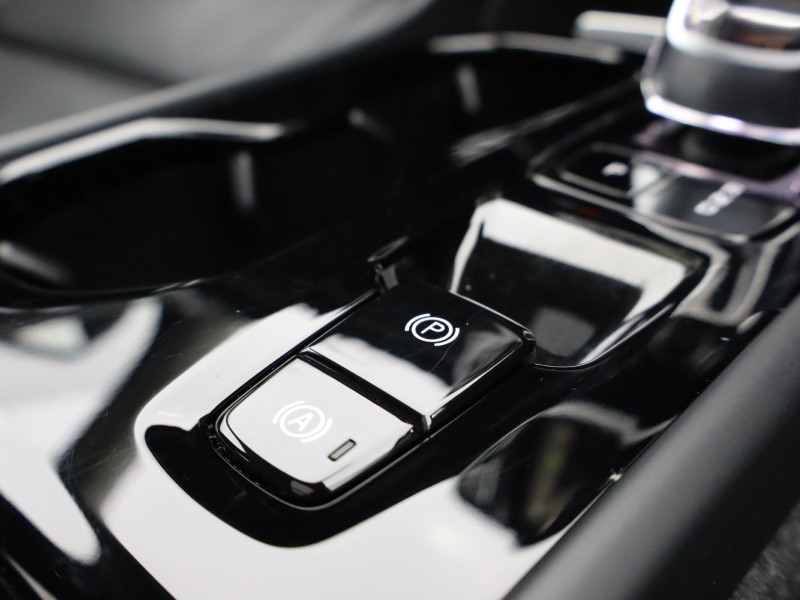 Used Volvo XC40 2023 for sale - 77001350: Photo 63