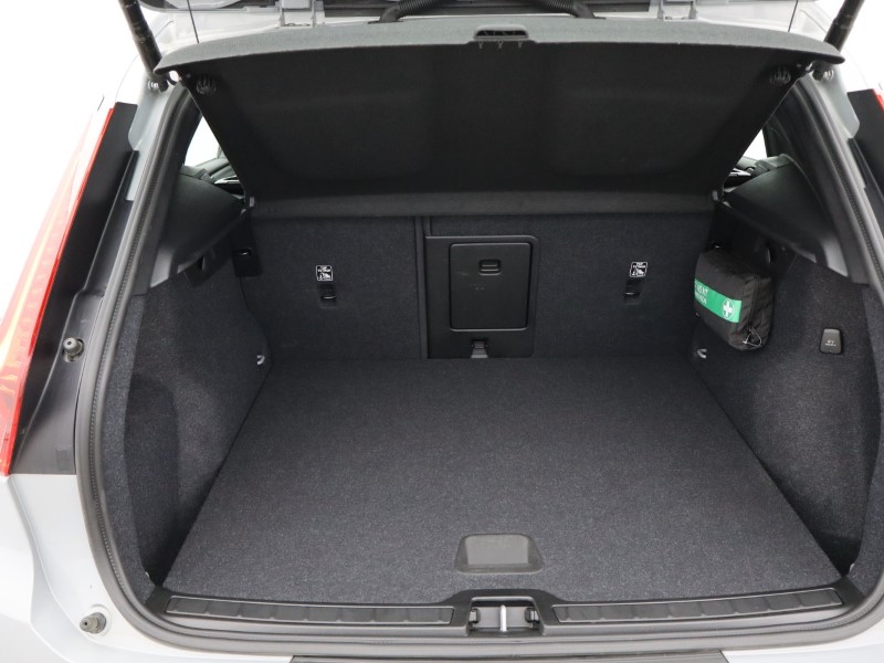 Used Volvo XC40 2024 for sale - 77079260: Photo 23