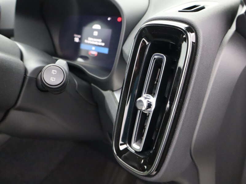 Used Volvo XC40 2024 for sale - 77079260: Photo 31