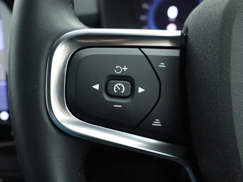 Used Volvo XC40 2024 for sale - 77079260: Photo 42