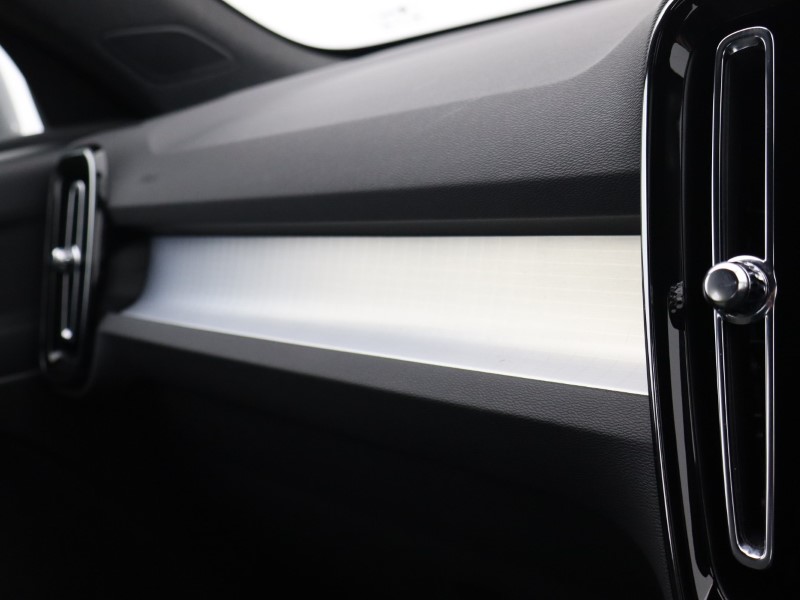 Used Volvo XC40 2024 for sale - 77079260: Photo 53