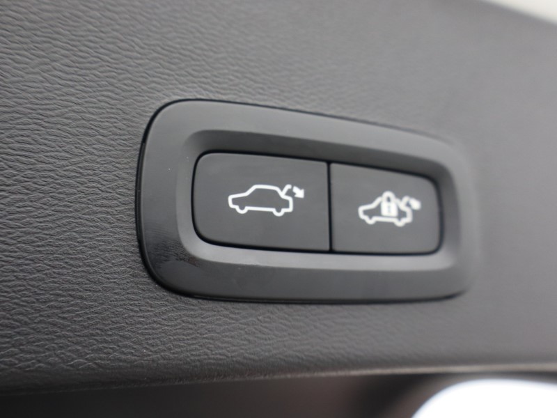 Used Volvo XC40 2024 for sale - 76982180: Photo 19