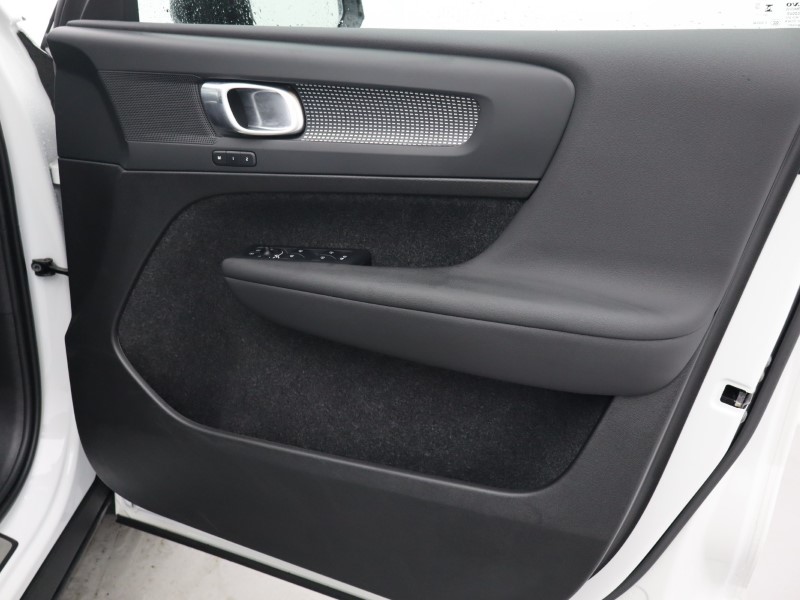 Used Volvo XC40 2024 for sale - 76982180: Photo 25