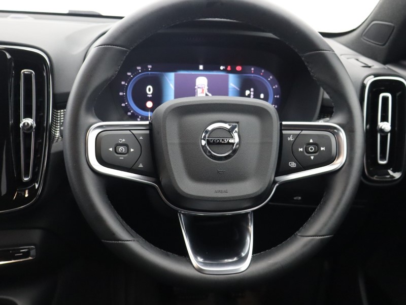 Used Volvo XC40 2024 for sale - 76982180: Photo 44