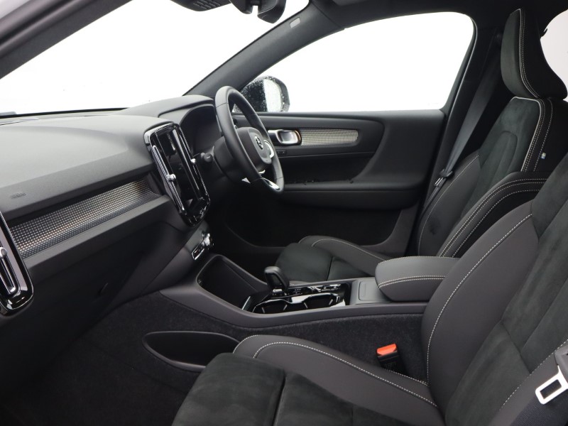 Used Volvo XC40 2024 for sale - 76982180: Photo 5