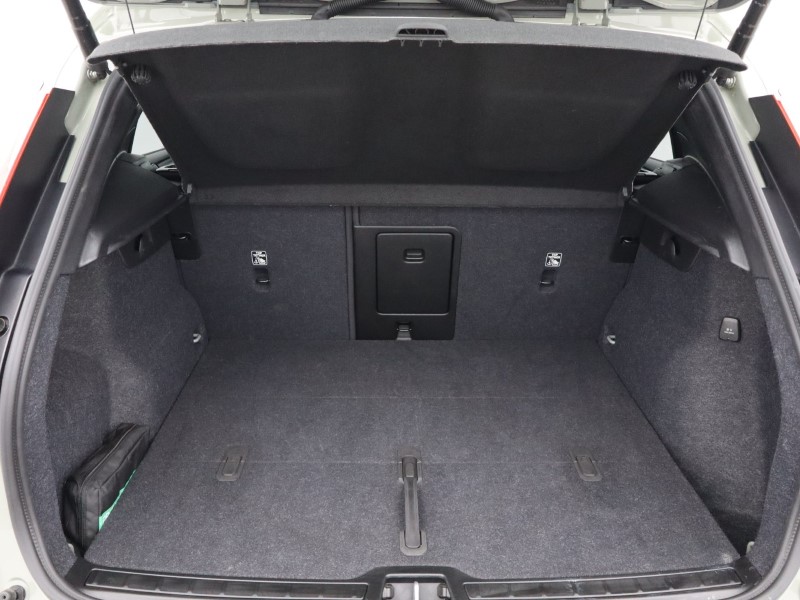 Used Volvo XC40 2025 for sale - 76982098: Photo 24