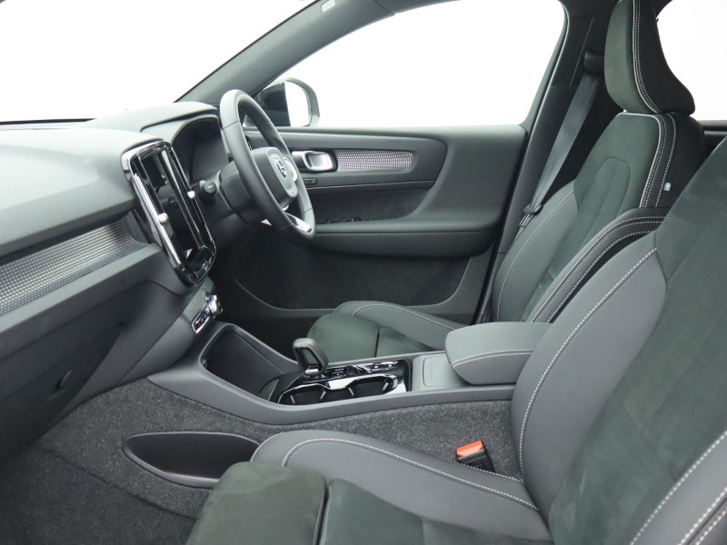 Used Volvo XC40 2025 for sale - 76982098: Photo 5