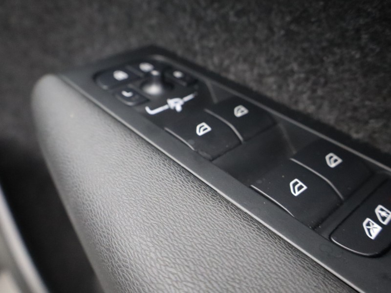 Used Volvo XC40 2025 for sale - 76980913: Photo 18