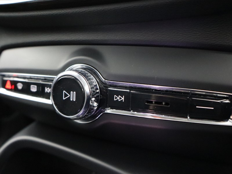 Used Volvo XC40 2025 for sale - 76980913: Photo 44